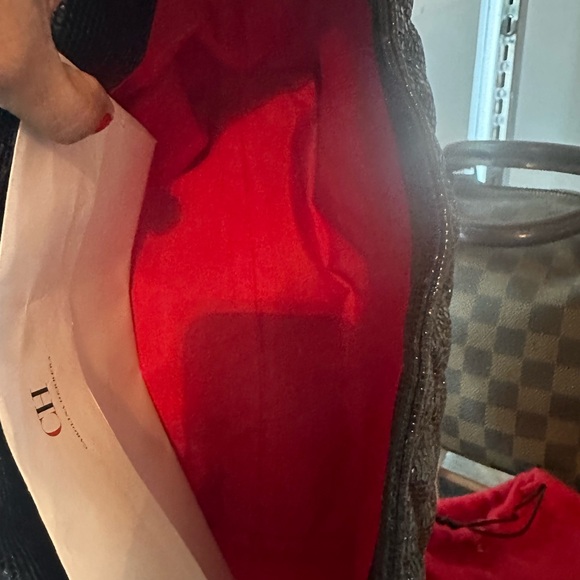 Authentic Carolina Herrera quilted crossbody bag - Picture 6 of 10